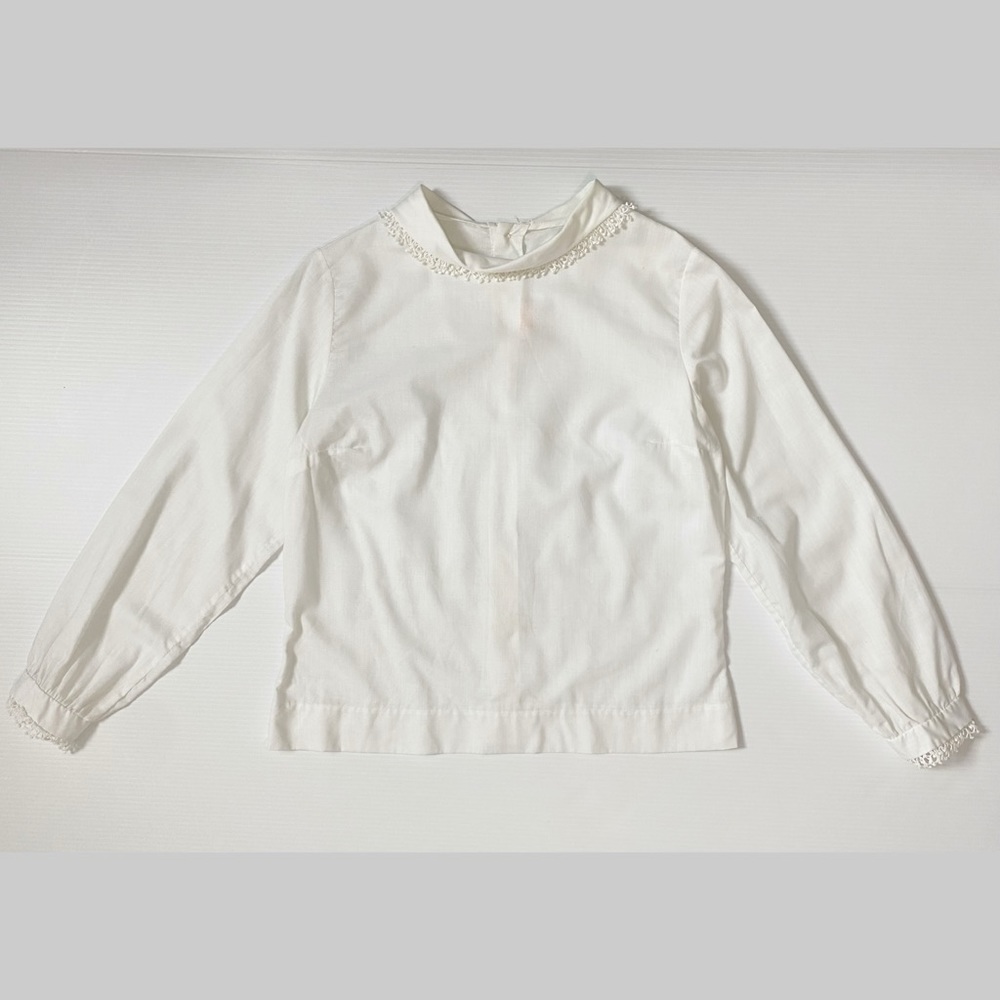 Vintage 60s 70s collared white blouse. - Picture 5 of 11